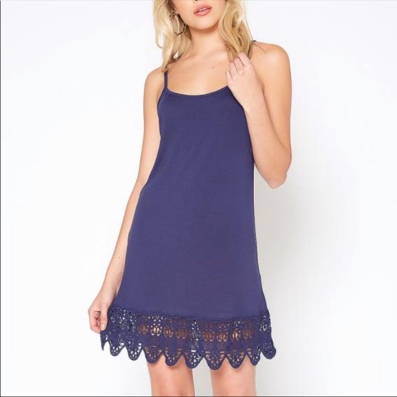 Monoreno Dresses & Skirts - Monoreno BLACK Crochet Trim Cami  dress L